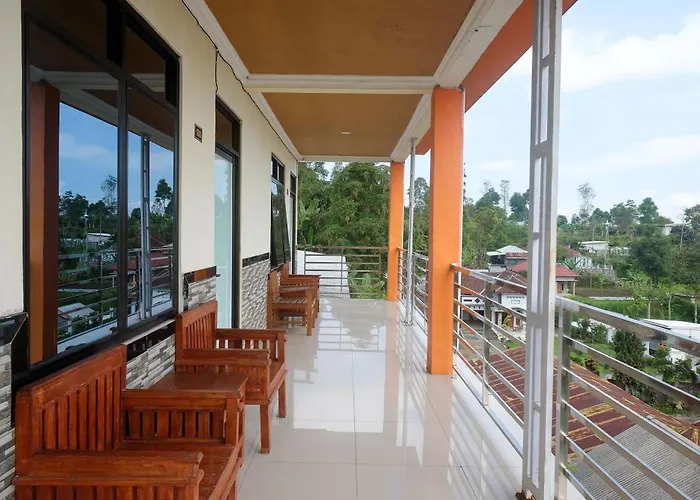 RedDoorz near Candi Sukuh Karanganyar Surakarta 